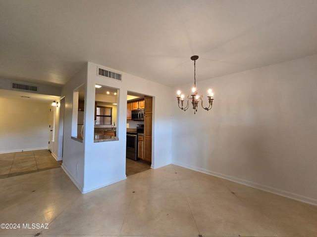 6651 N Campbell Ave Apt 183, Tucson, AZ 85718