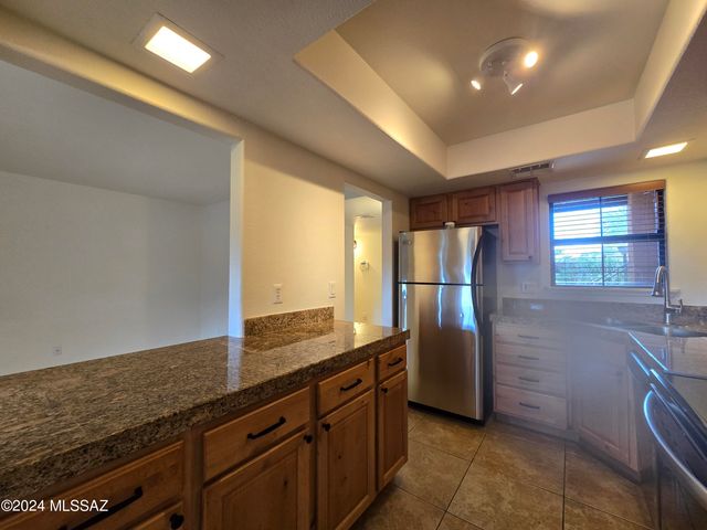 6651 N Campbell Ave Apt 183, Tucson, AZ 85718