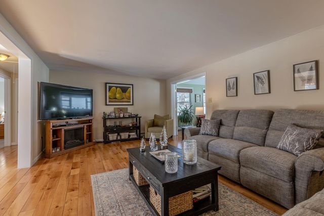 199 Turkey Mountain Road, Jamaica, VT 05343