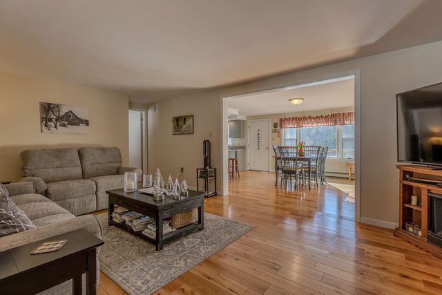 199 Turkey Mountain Road, Jamaica, VT 05343