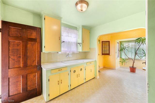 21570 Priday Avenue, Euclid, OH 44123