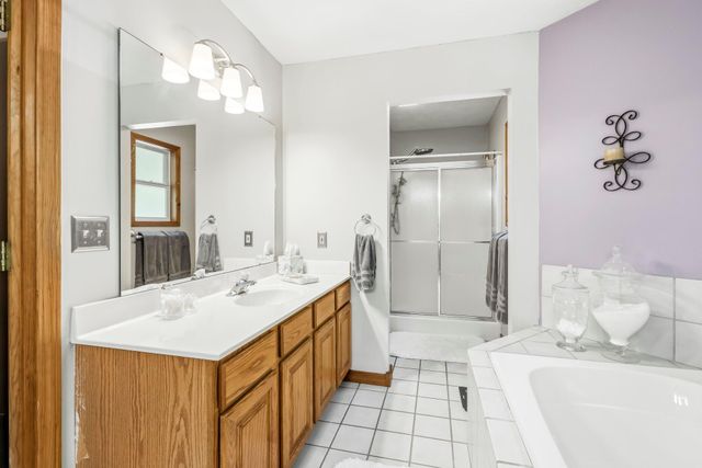 1109 Glen Oaks Drive, Nixa, MO 65714