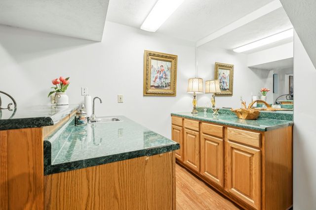 1109 Glen Oaks Drive, Nixa, MO 65714