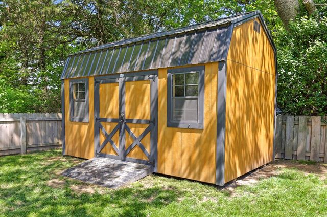 1109 Glen Oaks Drive, Nixa, MO 65714