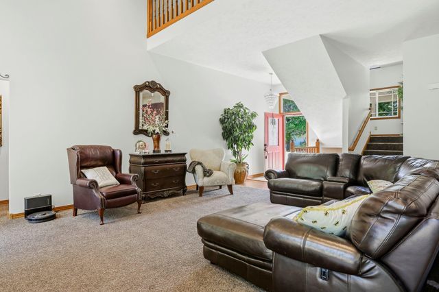 1109 Glen Oaks Drive, Nixa, MO 65714