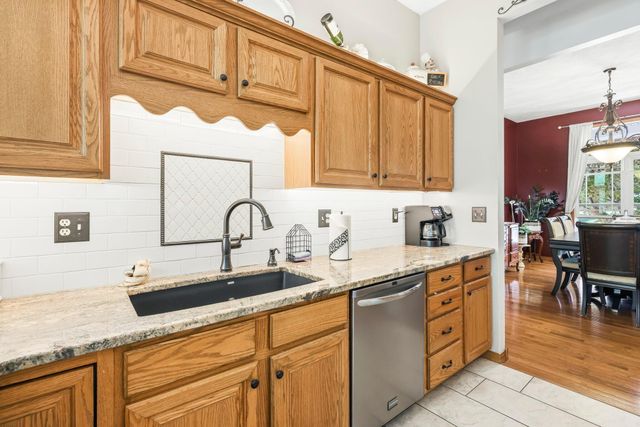 1109 Glen Oaks Drive, Nixa, MO 65714