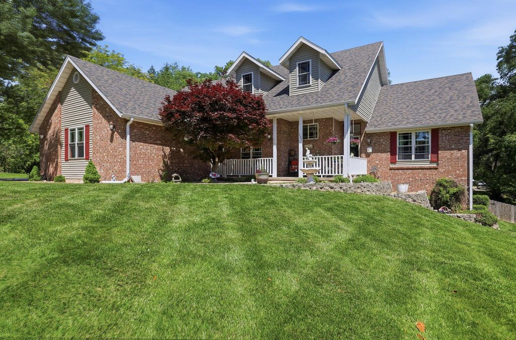 1109 Glen Oaks Drive, Nixa, MO 65714