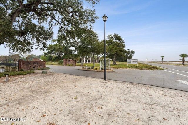 65,66,67 Oak Alley Lane, Long Beach, MS 39560
