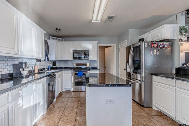 268 Cass Cir, Flint, TX 75762