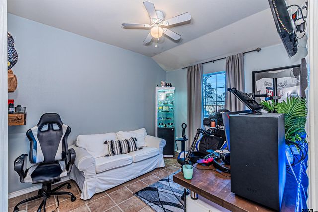 268 Cass Cir, Flint, TX 75762