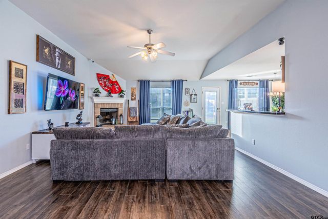 268 Cass Cir, Flint, TX 75762