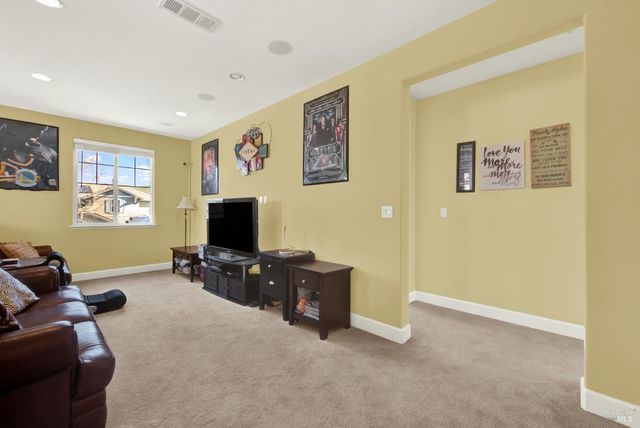 7111 Stonebrooke Dr, Vallejo, CA 94591