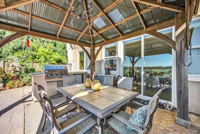 7111 Stonebrooke Dr, Vallejo, CA 94591