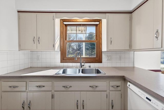 908 Harding Street, Oregon, WI 53575