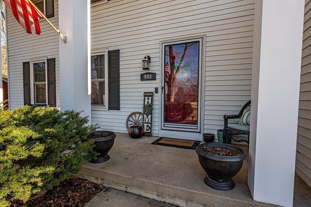 908 Harding Street, Oregon, WI 53575