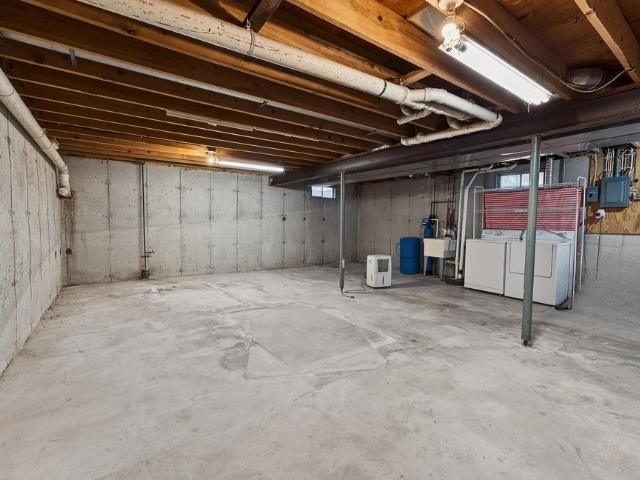 908 Harding Street, Oregon, WI 53575