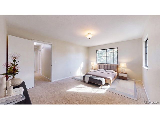 1450 S Oakland St, Aurora, CO 80012