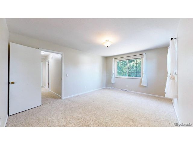 1450 S Oakland St, Aurora, CO 80012