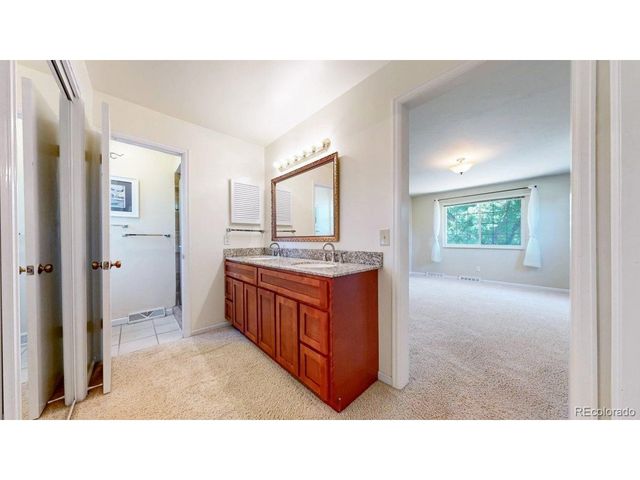 1450 S Oakland St, Aurora, CO 80012