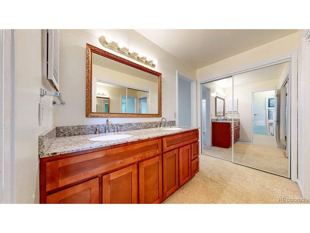 1450 S Oakland St, Aurora, CO 80012