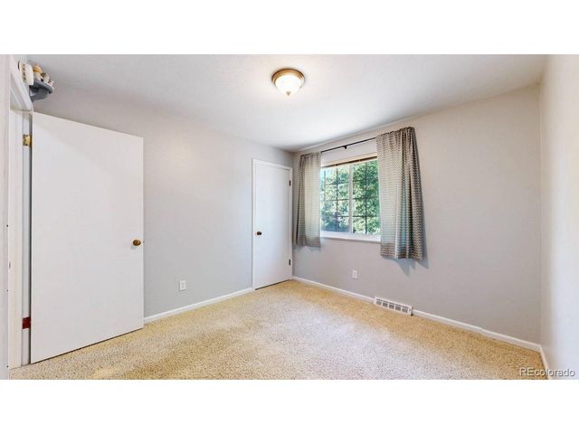 1450 S Oakland St, Aurora, CO 80012