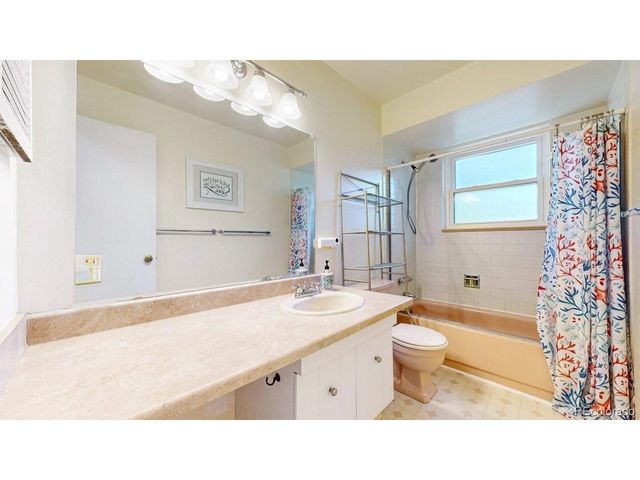 1450 S Oakland St, Aurora, CO 80012