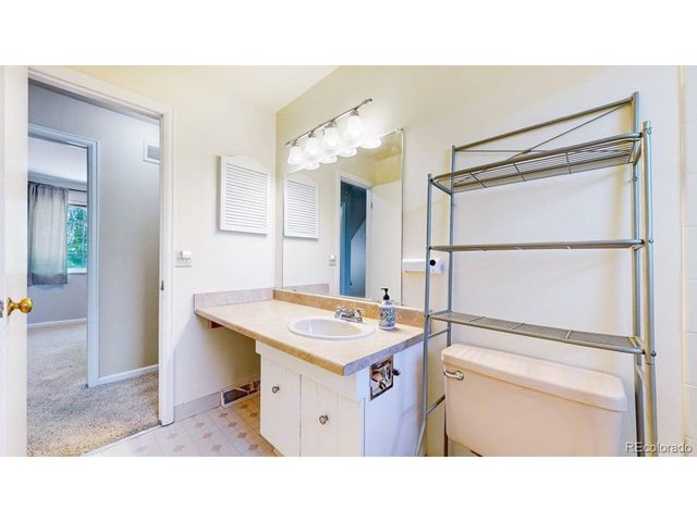 1450 S Oakland St, Aurora, CO 80012