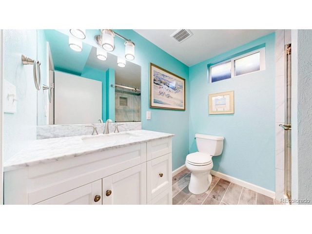 1450 S Oakland St, Aurora, CO 80012