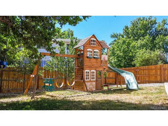 1450 S Oakland St, Aurora, CO 80012