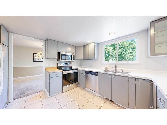 1450 S Oakland St, Aurora, CO 80012