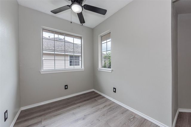 336 Capella Oaks Lane, Dickinson, TX 77539