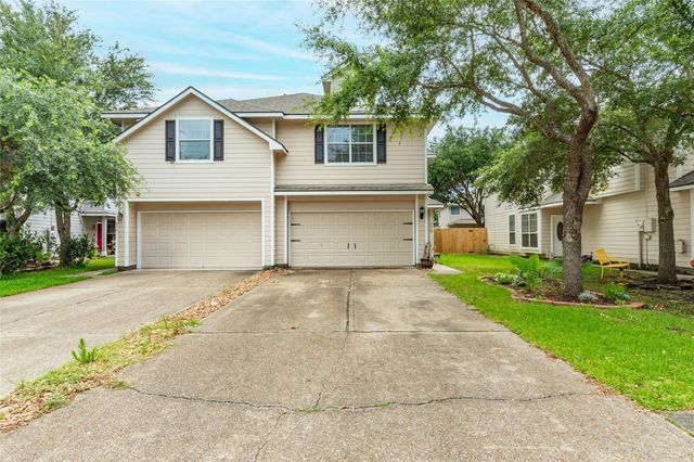 336 Capella Oaks Lane, Dickinson, TX 77539