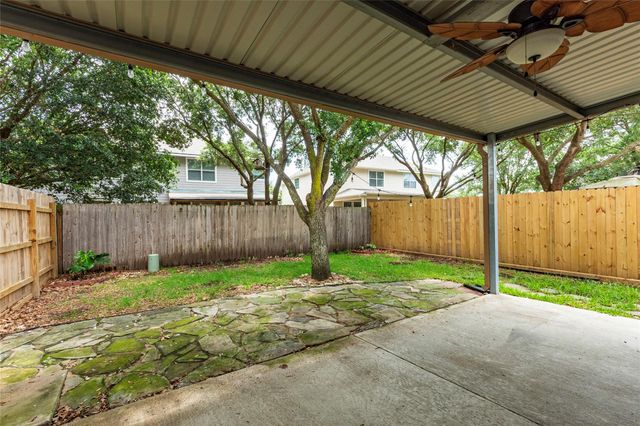 336 Capella Oaks Lane, Dickinson, TX 77539