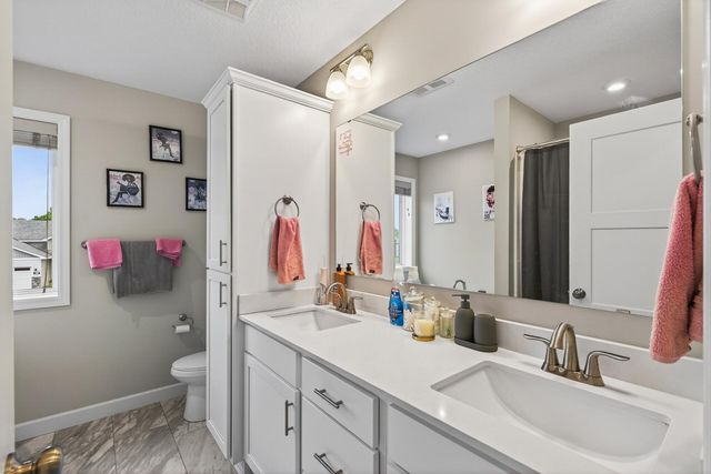 1333 Oak Ridge Street, Hanover, MN 55341