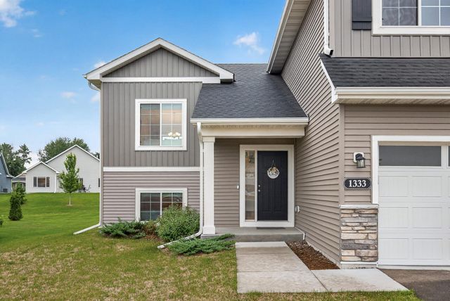 1333 Oak Ridge Street, Hanover, MN 55341