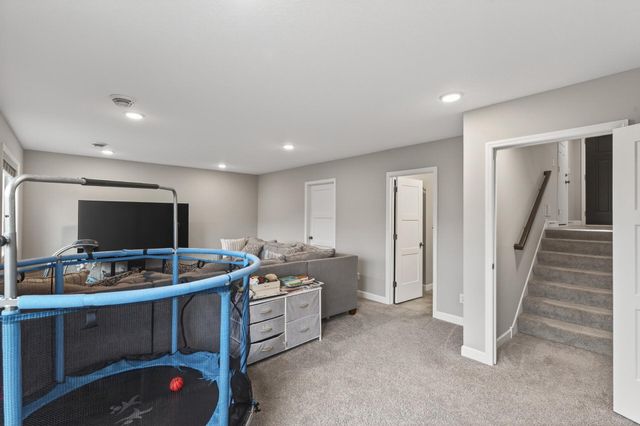 1333 Oak Ridge Street, Hanover, MN 55341