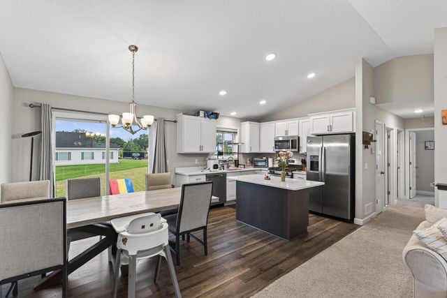 1333 Oak Ridge Street, Hanover, MN 55341