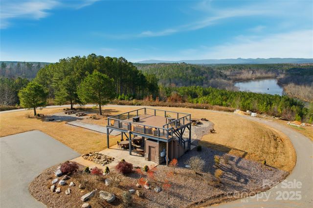 161 W Settings Boulevard NW, Valdese, NC 28690