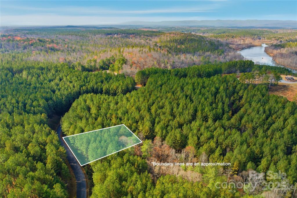 161 W Settings Boulevard NW, Valdese, NC 28690