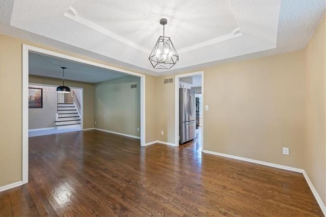 804 Tam O Shanter Drive, Kansas City, MO 64145