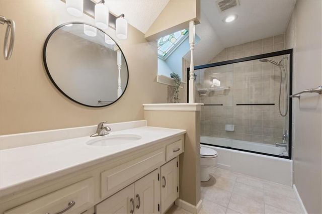 804 Tam O Shanter Drive, Kansas City, MO 64145