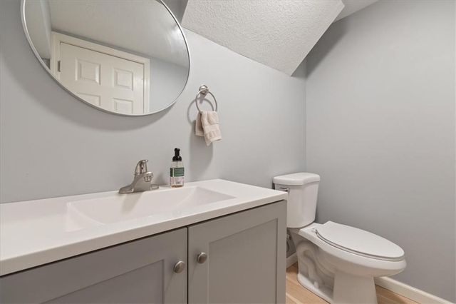 804 Tam O Shanter Drive, Kansas City, MO 64145