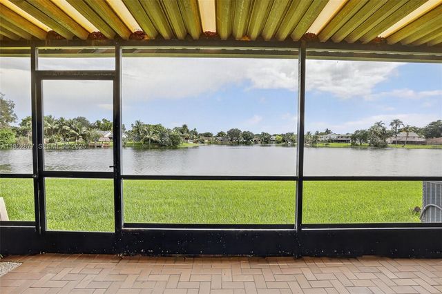 340 SW 97th Avenue, Pembroke Pines, FL 33025