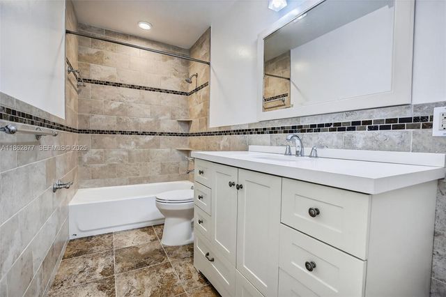 340 SW 97th Avenue, Pembroke Pines, FL 33025