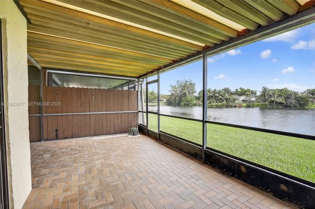 340 SW 97th Avenue, Pembroke Pines, FL 33025