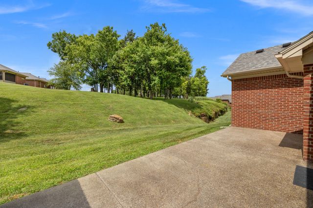 1106 Leawood Drive, Frankfort, KY 40601