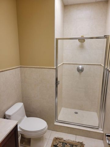 2745 E Oakland Park Boulevard, Fort Lauderdale, FL 33306
