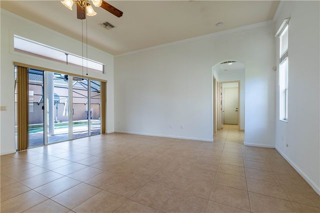 1941 Newmark Circle SW, Vero Beach, FL 32968