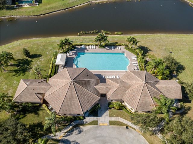 1941 Newmark Circle SW, Vero Beach, FL 32968