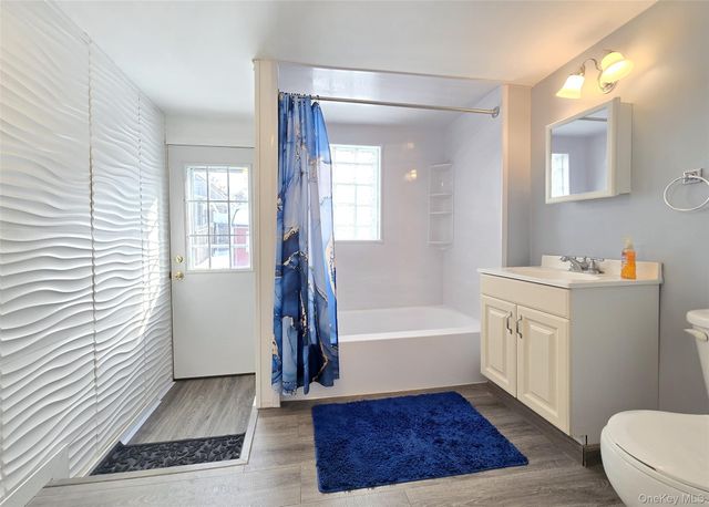 84 Wyona Avenue, Selden, NY 11784